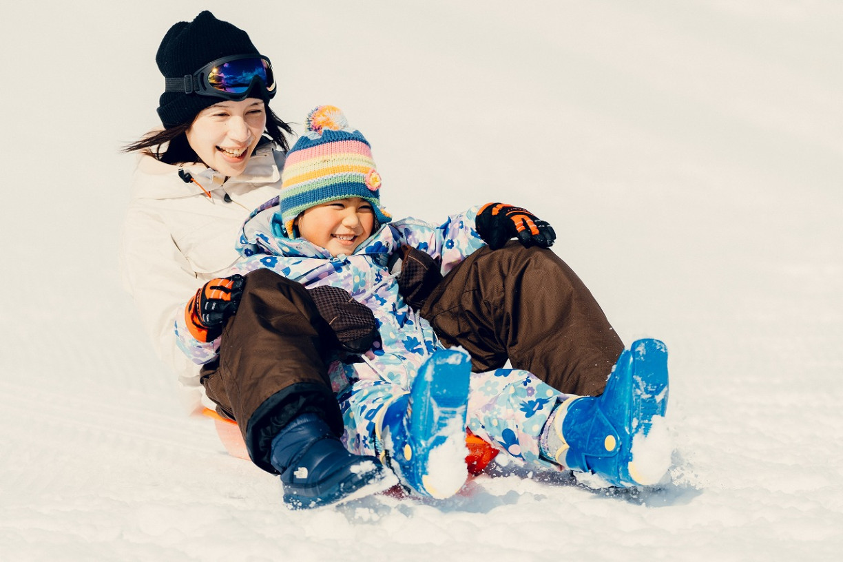 冬季，有一種旅行叫「滑雪＋泡溫泉」