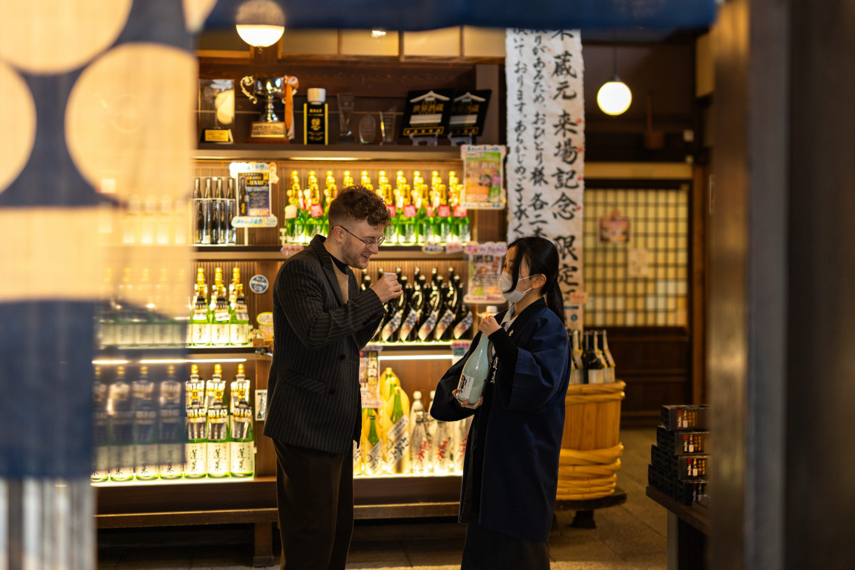 Learning about sake at Watanabe Sake Brewery (Fabien Recoquille)