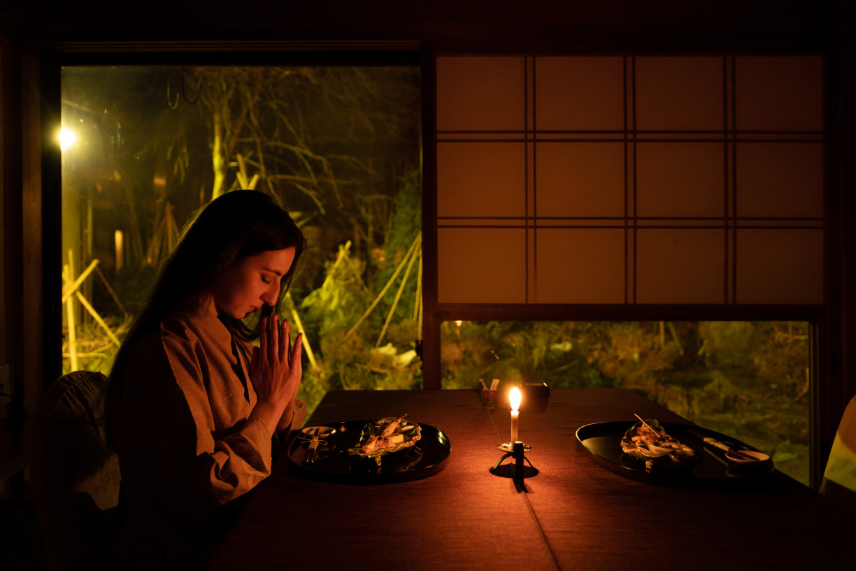 A candlelit dinner featuring one of Mishima-san’s candles (Photo: Fabien Recoquille)