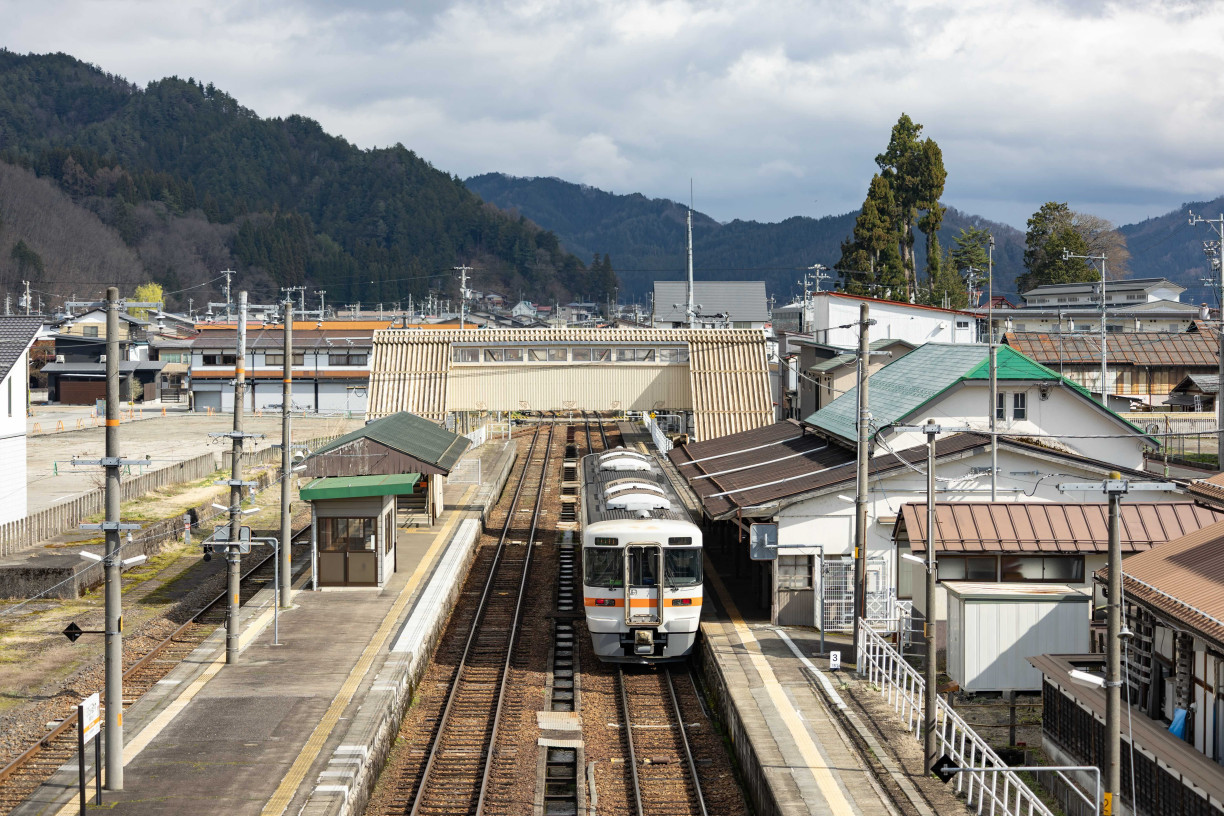 Hida-Furukawa Station (Fabien Recoquille)