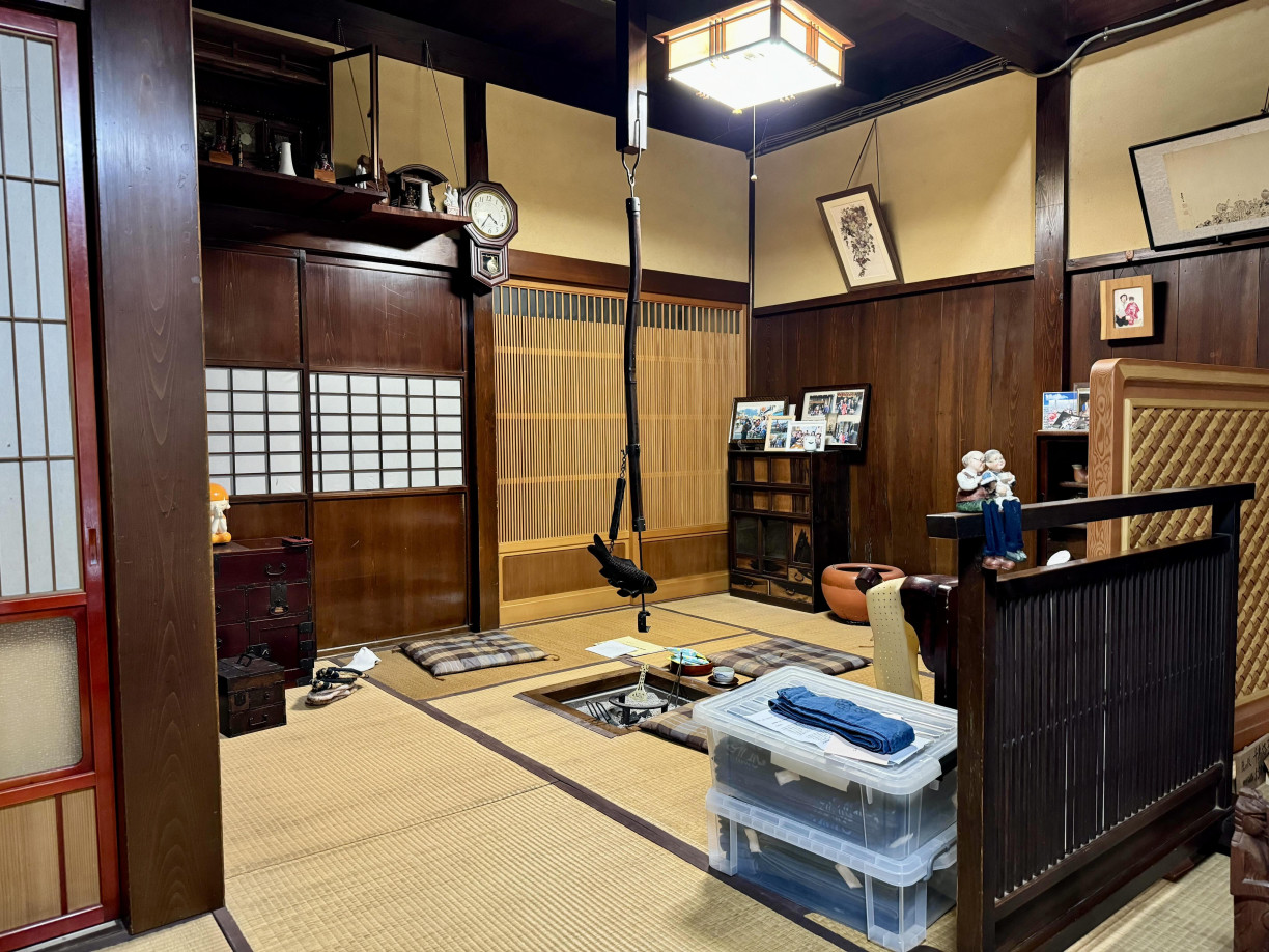 An irori in Mr. Kato’s home