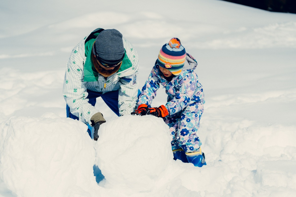 冬季，有一種旅行叫「滑雪＋泡溫泉」