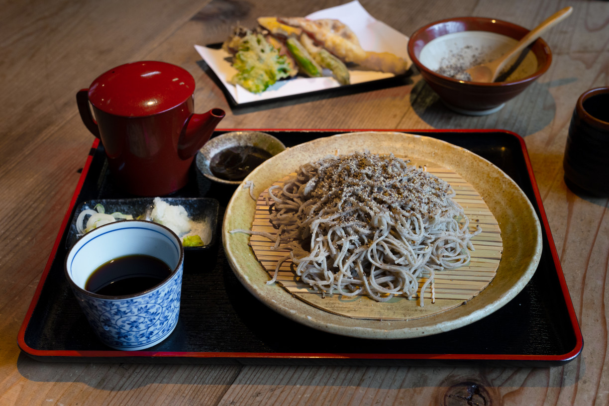 Try flavorful egoma soba (Photo: Fabien Recoquille)