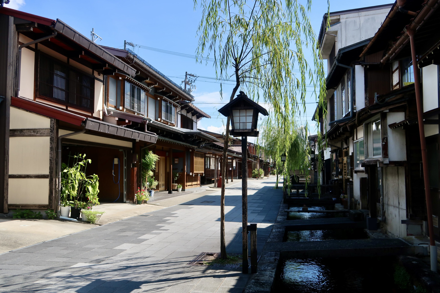 Seto Canal and Shirakabe Dozogai Street